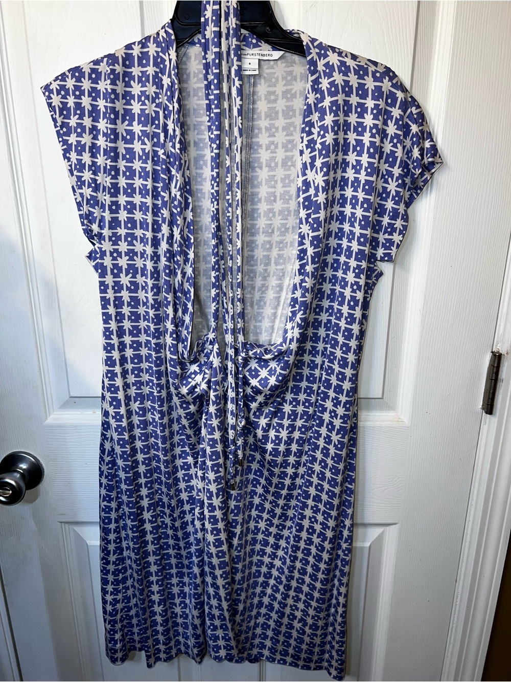 Diane von Furstenberg DVF Blue & White Geometric Wrap Dress Size 8